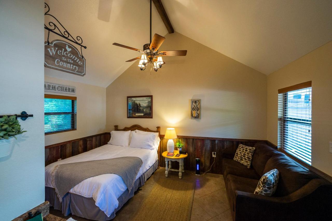 Cabin 1 Rental 15 Minutes From Magnolia And Baylor Waco Luaran gambar