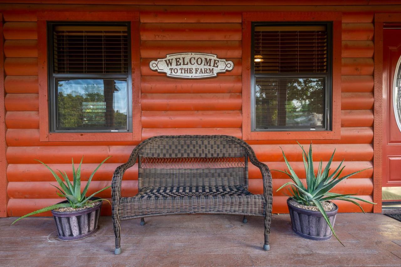 Cabin 1 Rental 15 Minutes From Magnolia And Baylor Waco Luaran gambar