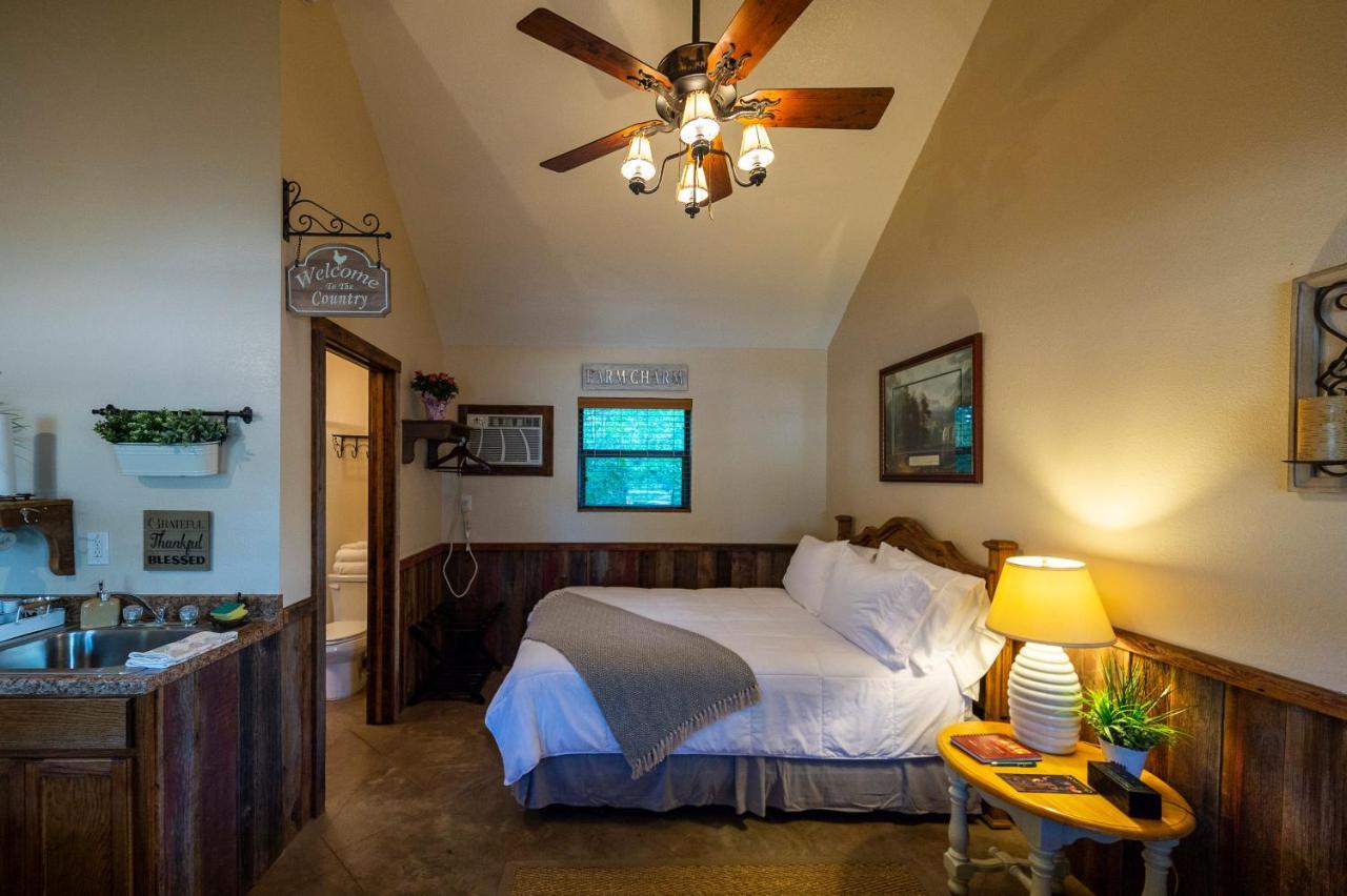 Cabin 1 Rental 15 Minutes From Magnolia And Baylor Waco Luaran gambar