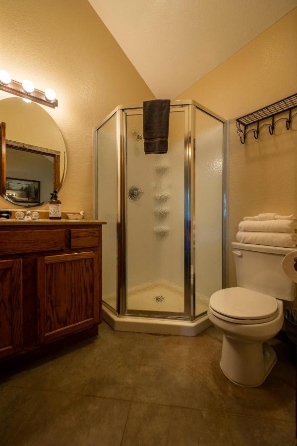 Cabin 1 Rental 15 Minutes From Magnolia And Baylor Waco Luaran gambar